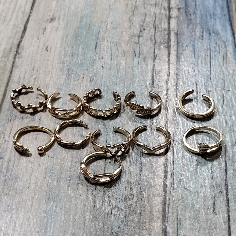 Toe Rings.